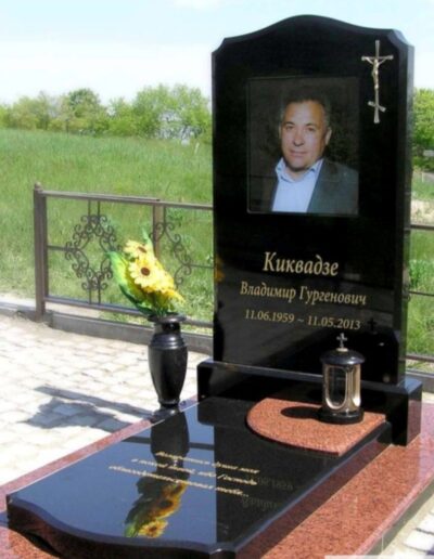 гранітні пам'ятники чернігів