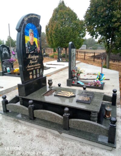 памятник для загиблого воїна