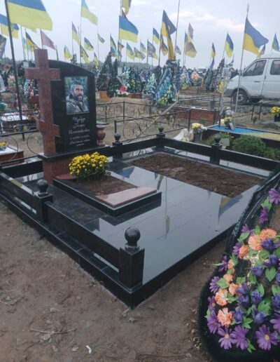 Памятник в Чернигове